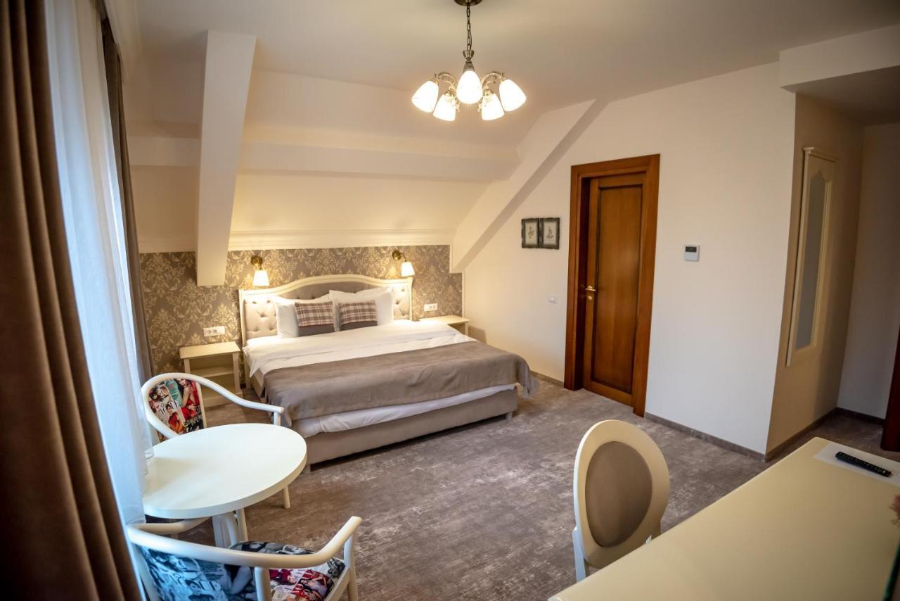 Bed and Breakfast Ana Boutique Alba Iulia Exterior foto