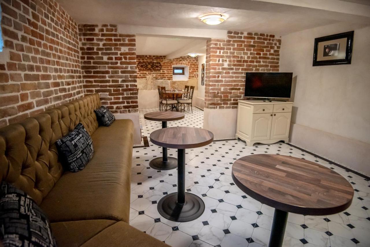 Bed and Breakfast Ana Boutique Alba Iulia Exterior foto